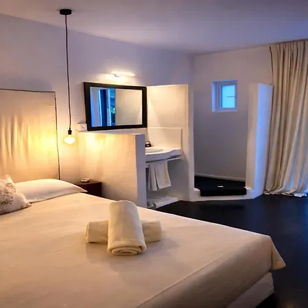 Sous Le Badamier Quiet Boutique Hotel With Pool Near Grand Baie-3