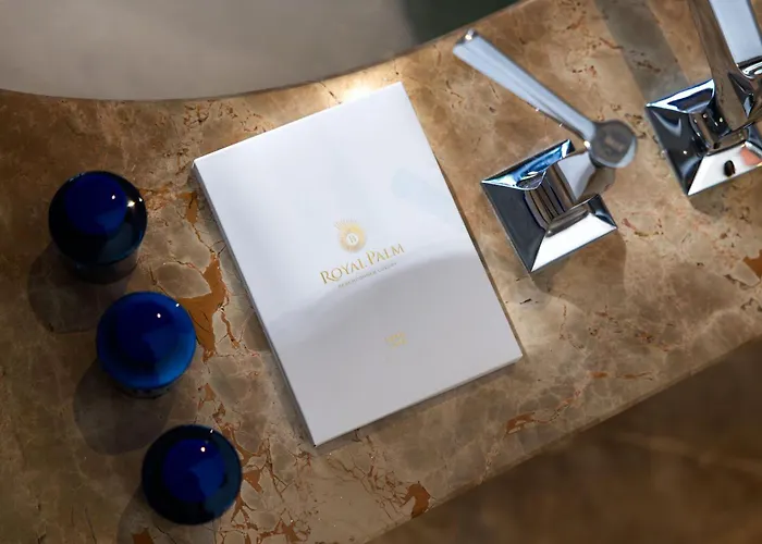 Luxury hotel only: Royal Palm Beachcomber Luxury